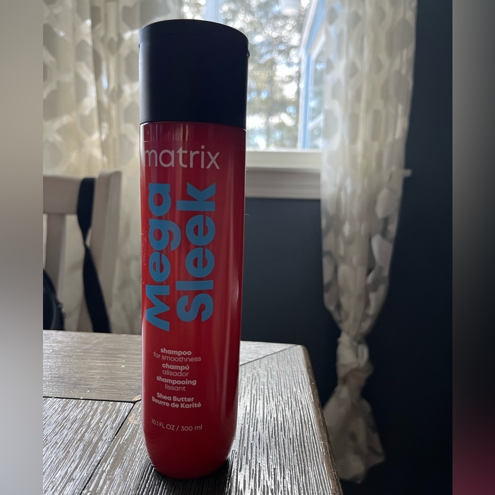 Mega Sleek Shampoo